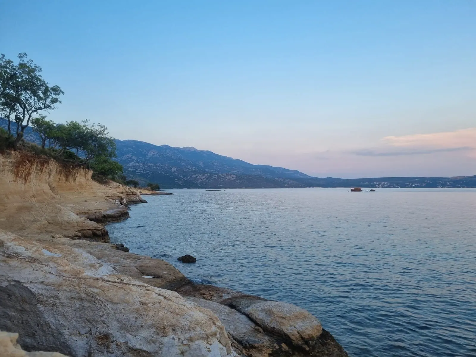 Quiet rocky beach near Seline and Apartman Linda